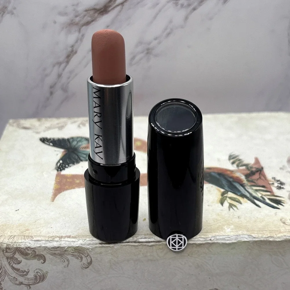 Mary Kay Gel Semi-Matte Lipstick Bashful You 089640 New Old Stock Discontinued